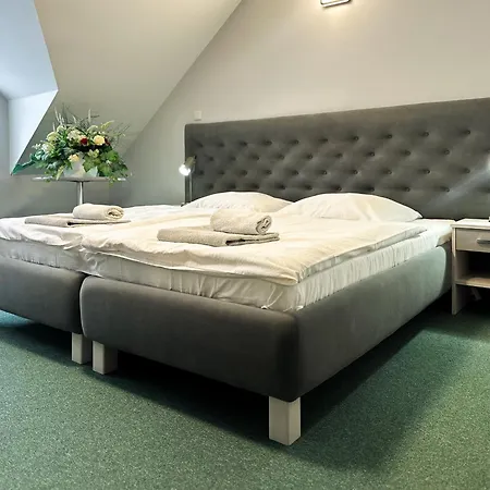 Arkadia Hotel Klecza Gorna